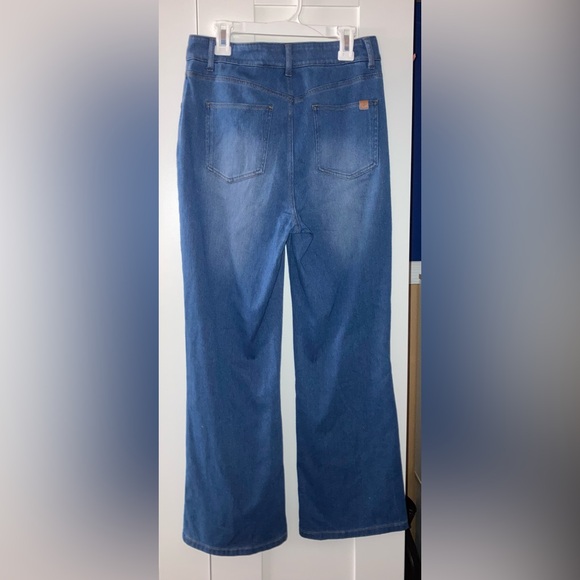 Halara Flex™ High Waisted Stretchy Bootcut Jean - Picture 2 of 4